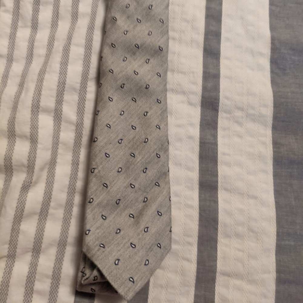 Suitsupply grey, patterned tie